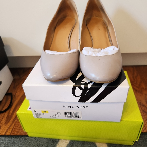 Nine West taupe wedge heels US 9 - Picture 5 of 5